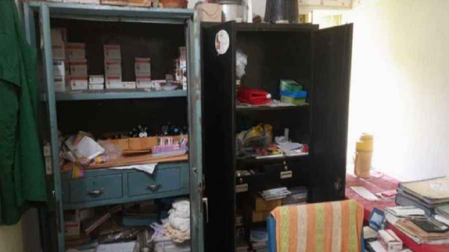 কমিউনিটি ক্লিনিকের তালা ভেঙে ওষুধ ও চিকিৎসা সরঞ্জাম চুরি