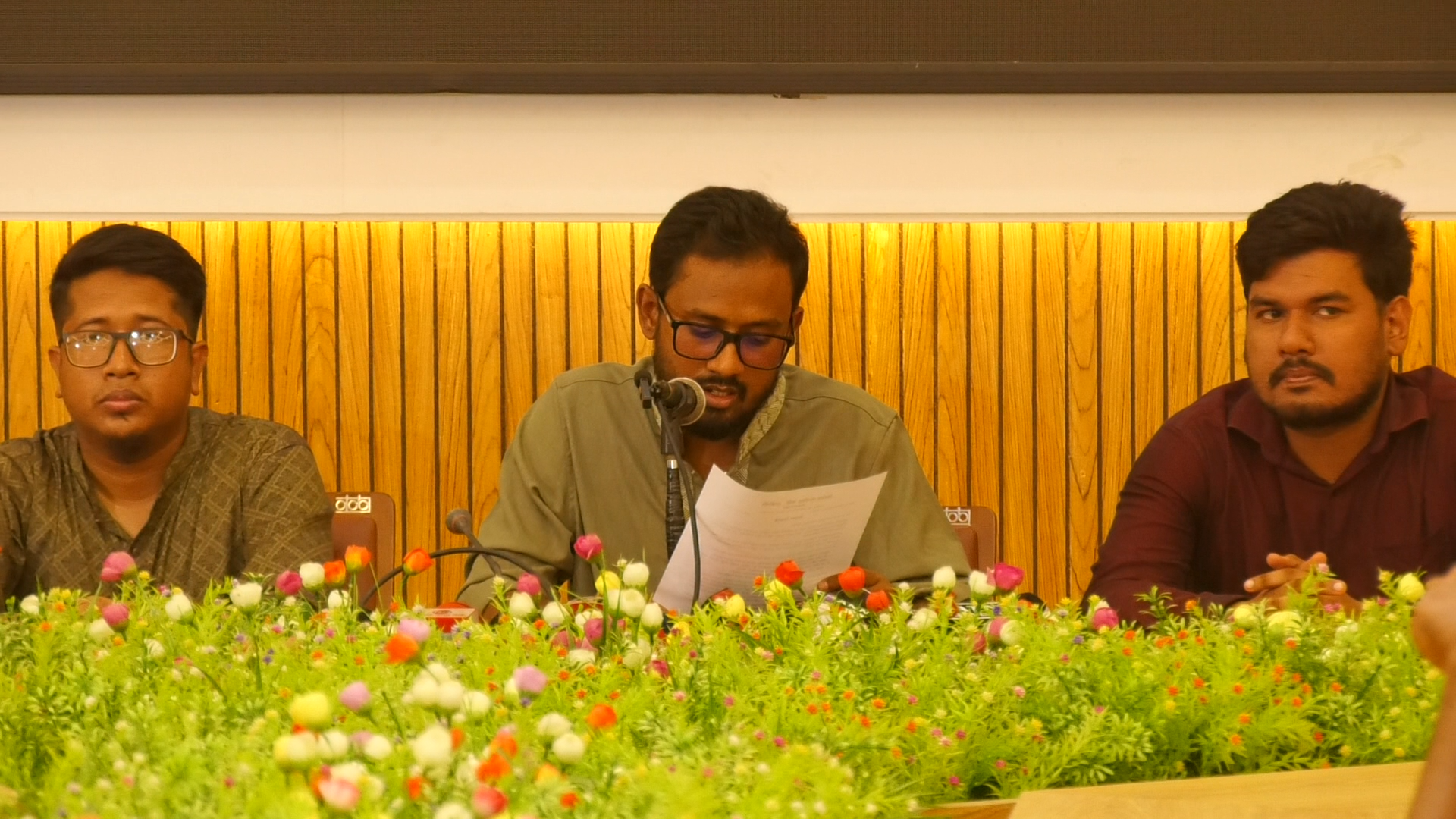 গোপালগঞ্জে অনাকাঙ্ক্ষিত ঘটনার দায় আইনশৃঙ্খলা বাহিনীর: লুৎফর রহমান