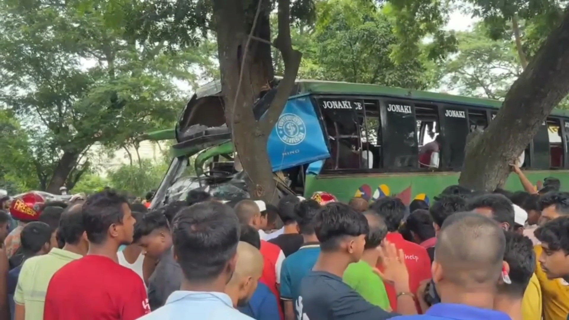 thumbnail_ফুটেজ-(বাস-ট্রাক_সংঘর্ষে_নিহত_১,আহত_১২)_মুন্সিগঞ্জ_07.07.2025_(6)