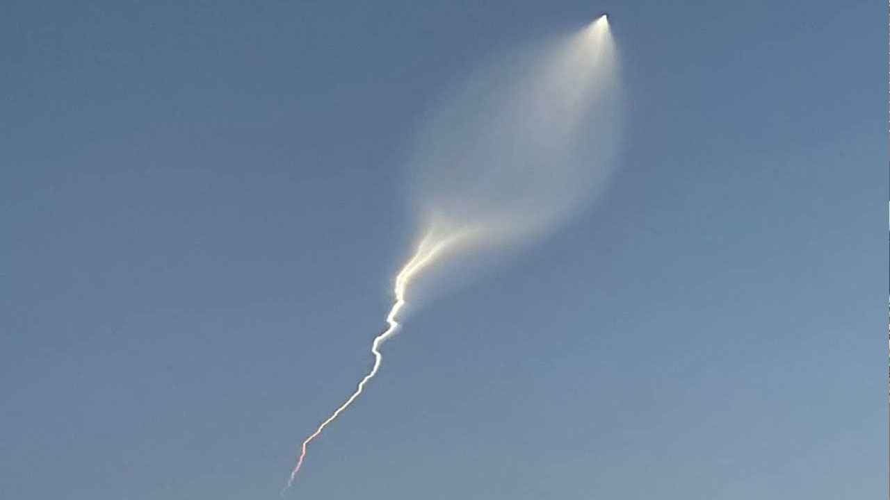 ইরানের এই ক্ষেপণাস্ত্রের রেঞ্জ ৬ হাজার কিমি, আমেরিকাকে পরোক্ষ হুঁশিয়ার