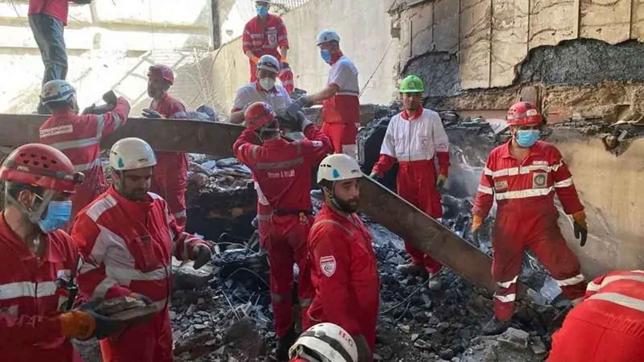 ইসরায়েলি হামলায় তেহরানে বাংলাদেশি কূটনীতিকদের বাসভবনে ব্যাপক ক্ষতি