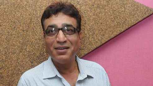 মারা গেলেন জনপ্রিয় পরিচালক