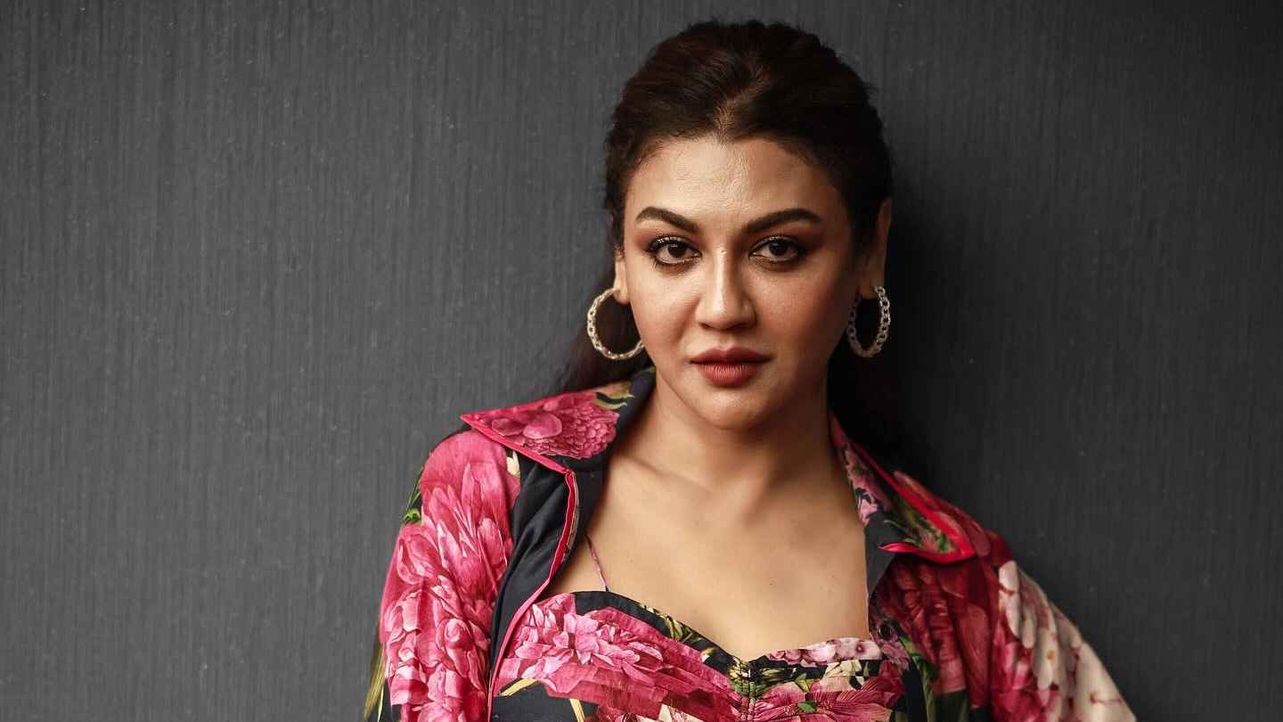 হলে চলছে ‘তাণ্ডব’, নতুন সিনেমায় যোগ দিলেন জয়া