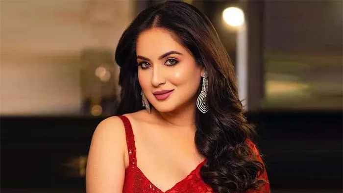 দ্বিতীয় বিয়ের আগে অন্ত্বঃসত্তা হয়েছিলেন পূজা