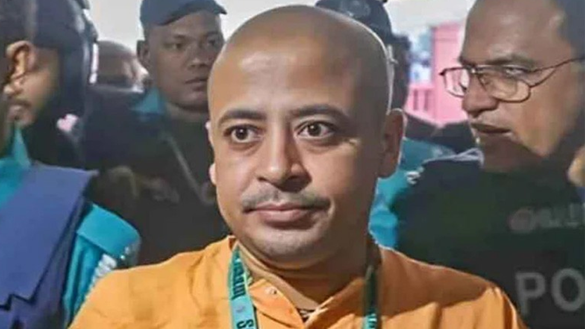 চিন্ময় কৃষ্ণ দাসকে জেলগেটে জিজ্ঞাসাবাদের নির্দেশ