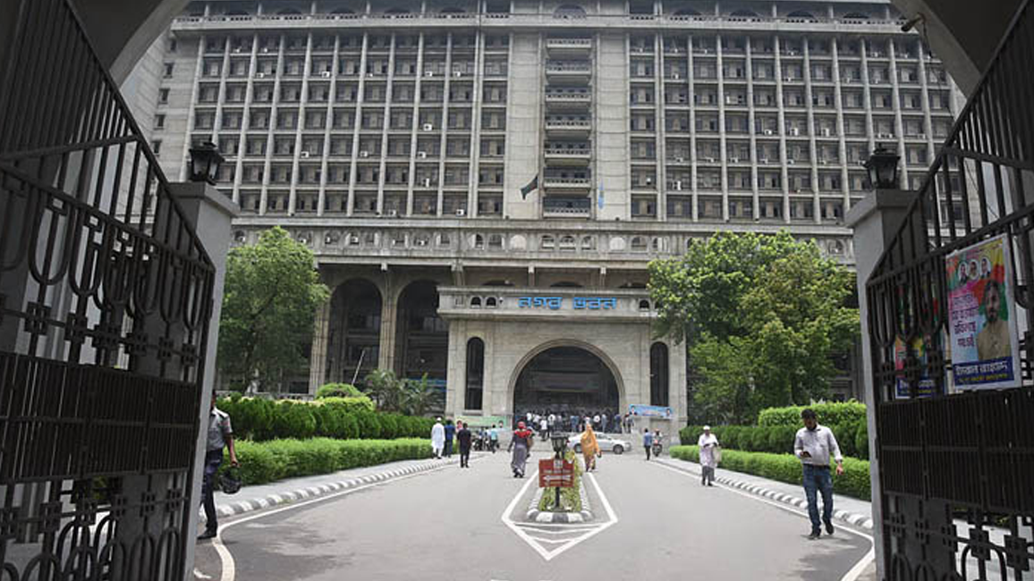 ৪০ দিন পর খুলেছে নগর ভবনের তালা, স্বাভাবিক হচ্ছে সেবা কার্যক্রম