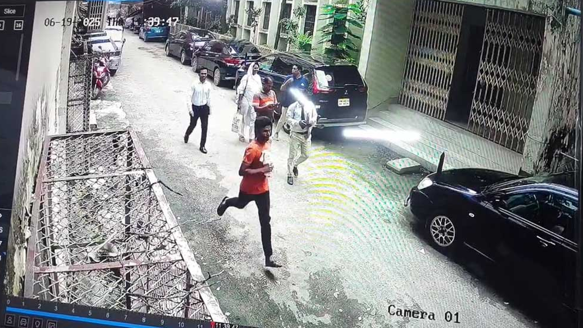 কোর্ট থেকে পালাল স্কুলছাত্র জিসান হত্যার আসামি