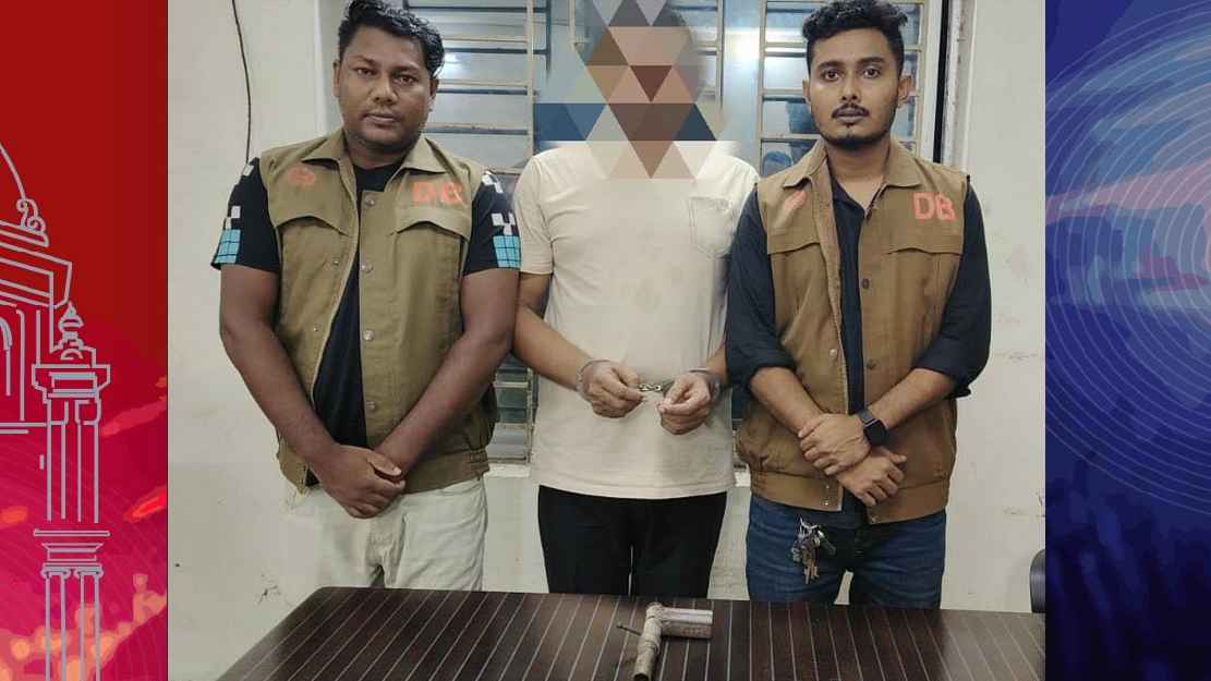 নোয়াখালীতে অস্ত্রসহ সাবেক ইউপি চেয়ারম্যান গ্রেফতার