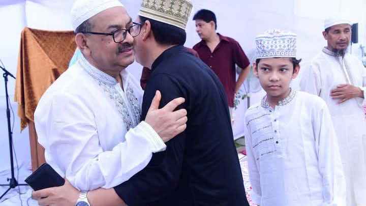 ত্যাগের মহিমায় সারাদেশে উদযাপিত হচ্ছে ঈদুল আজহা