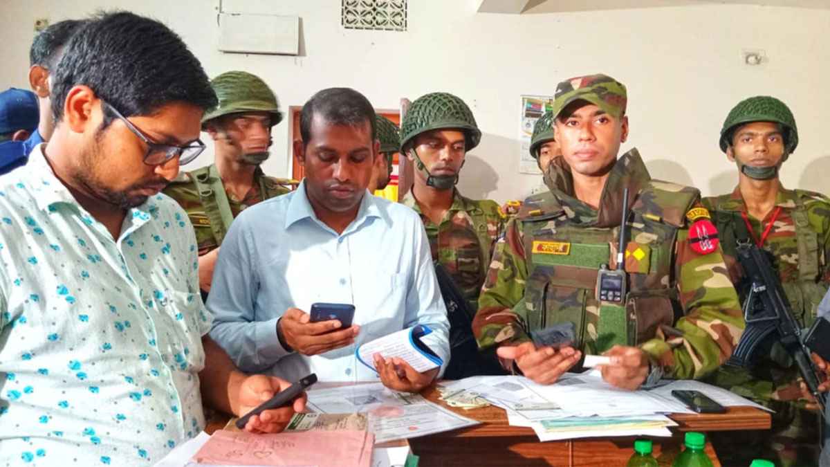 বগুড়ায় ক্লিনিকের ফ্রিজে মিলল কোরবানির মাংস ও সরকারি ওষুধ
