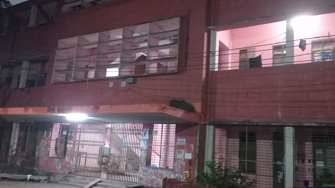 ছুটিতে বাড়ি ফেরেনি অনেক শিক্ষার্থী, রাজধানীতে কেটেছে সাদামাটা ঈদ