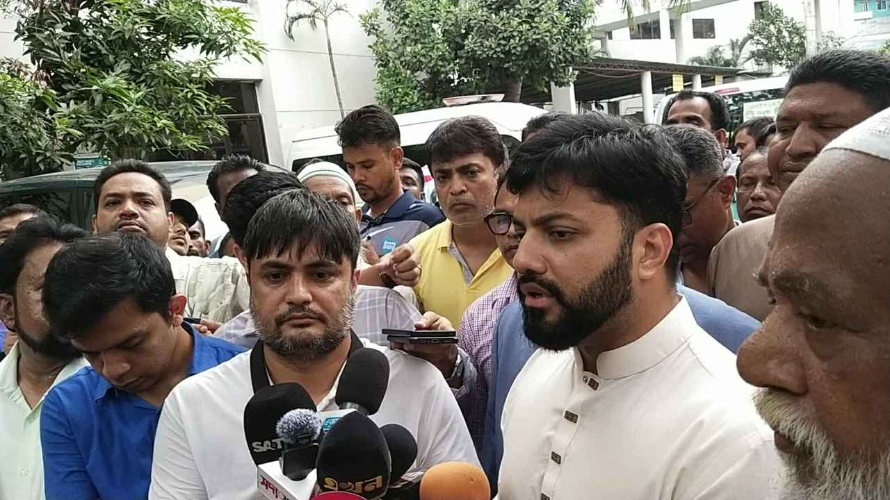 নগর ভবনে হামলাকারীরা উপদেষ্টা আসিফের ঘনিষ্ঠ: দাবি ইশরাকের