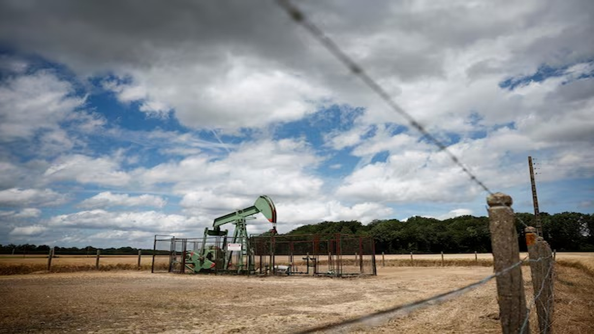 ইরান-ইসরায়েল সংঘাত: জ্বালানি তেলের দাম বাড়ল ৮ শতাংশ