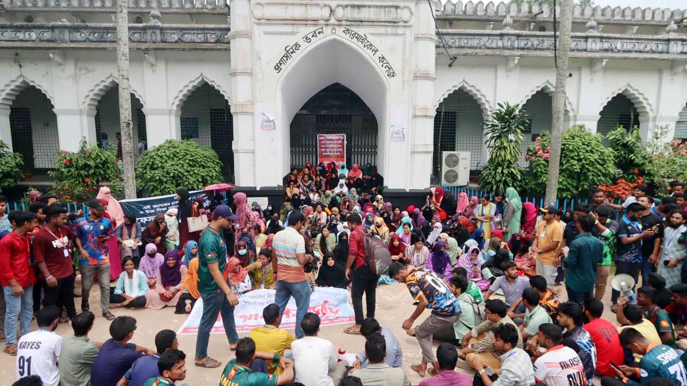 ‘শিক্ষা উপদেষ্টা ও ইউজিসির ভিসি না আসা পর্যন্ত আন্দোলন চলবে’