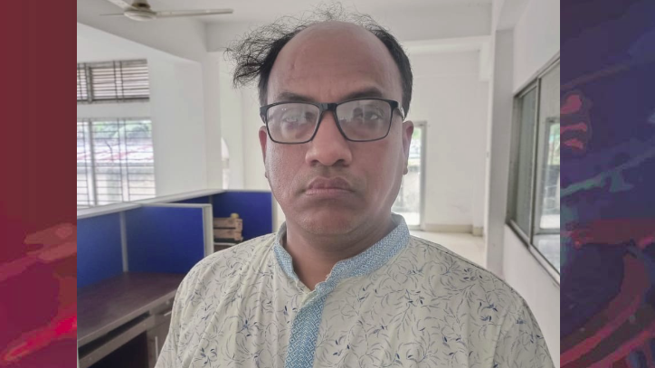 ভারত থেকে দেশে ফেরার সময় আওয়ামী লীগ নেতা গ্রেফতার