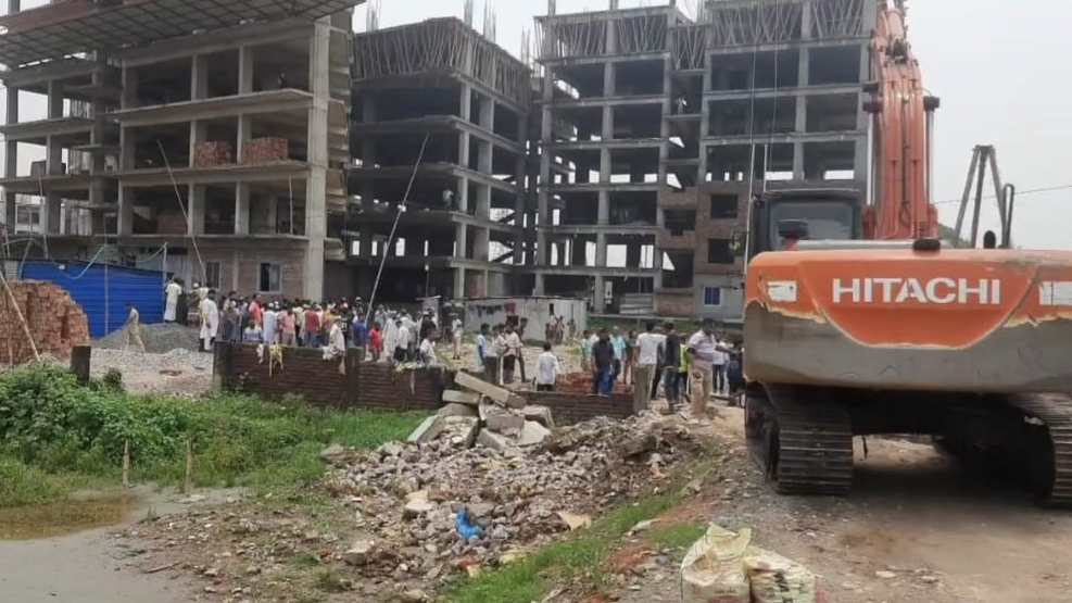 গাজীপুর নালা উদ্ধারে উচ্ছেদ অভিযান