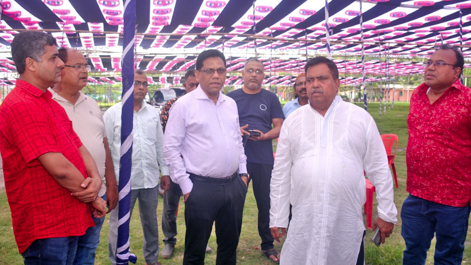 খুলনায় ঈদের প্রধান জামাত টাউন জামে মসজিদে