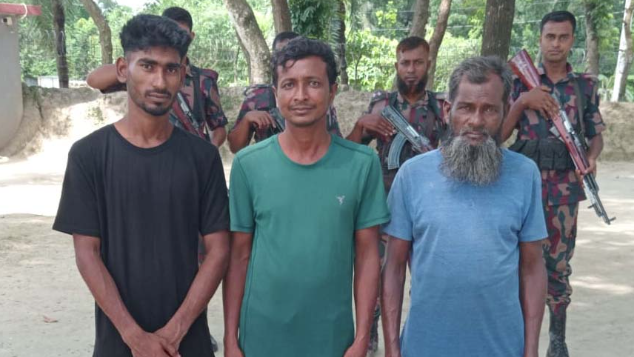 ভারত হতে অবৈধ অনুপ্রবেশের দায়ে আটক ৭