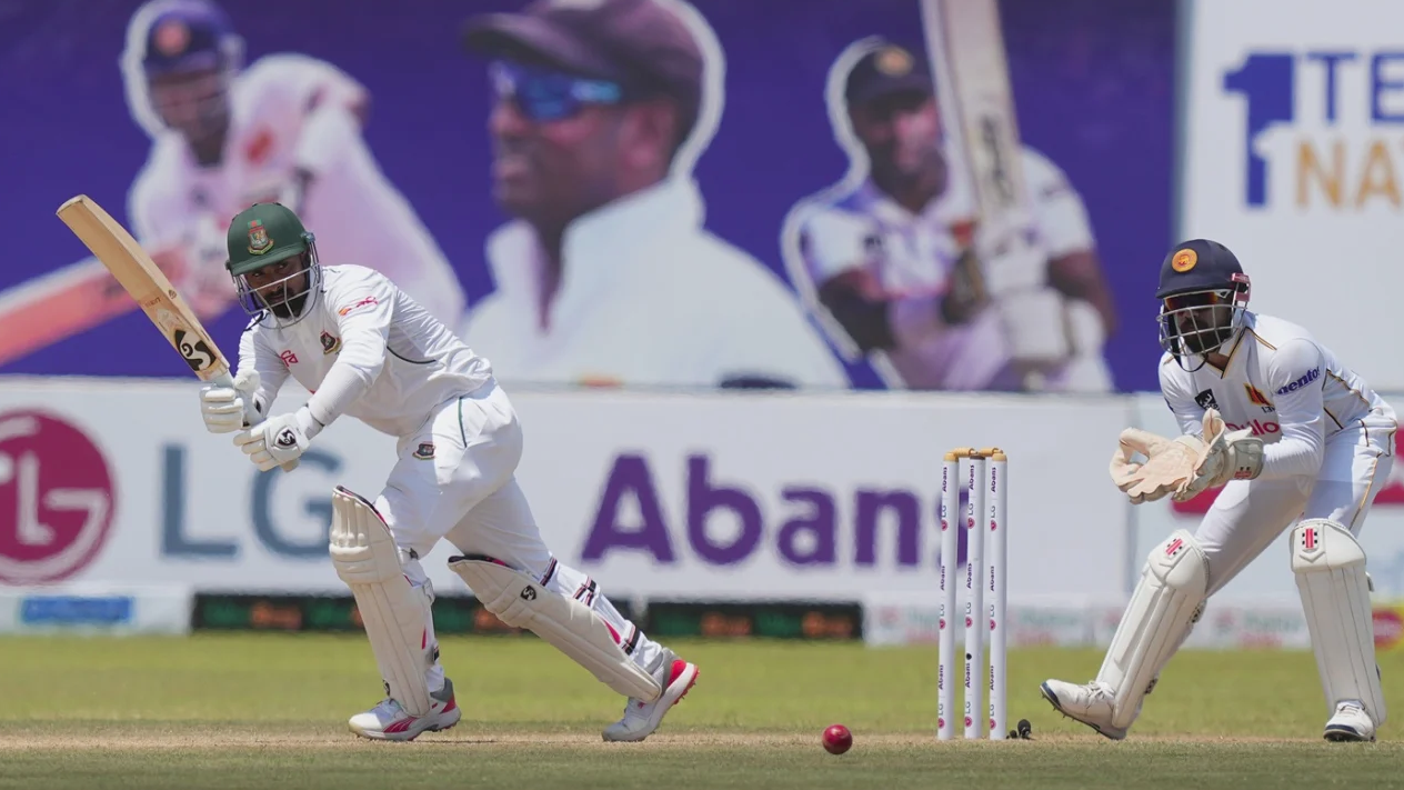 বিশাল সংগ্রহ নিয়ে দ্বিতীয় দিন শেষ করল বাংলাদেশ