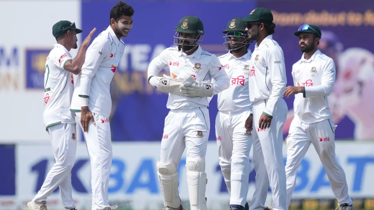 নাইমের ফাইফারে লিড নিয়ে দ্বিতীয় ইনিংসে বাংলাদেশ