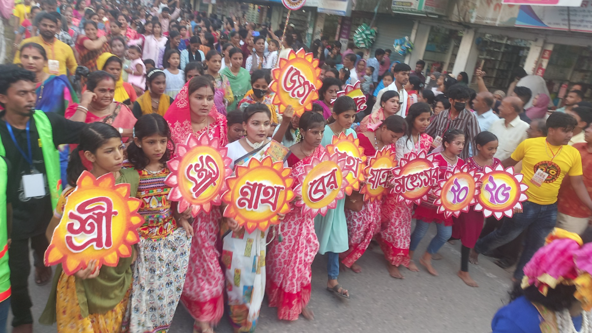 ব্রাহ্মণবাড়িয়ার রথযাত্রায় হাজারো ভক্তের ঢল