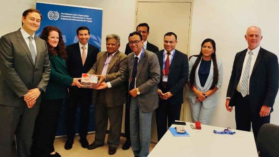 যুক্তরাজ্যে রাজা তৃতীয় চার্লসের সঙ্গে ড. ইউনূসের সাক্ষাৎ