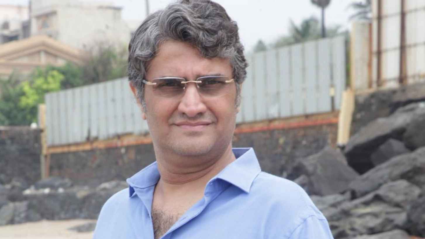 বেতন চাওয়ায় গাড়িচালককে ছুরিকাঘাত পরিচালকের