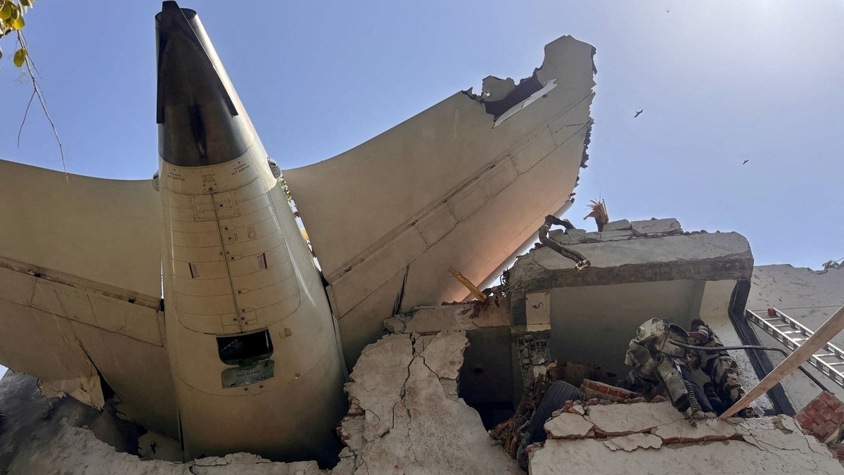 ahmedabad-plane-crash