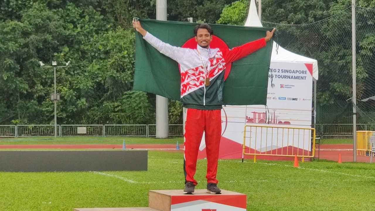 এশিয়া কাপ আর্চারিতে সোনা জিতলেন বাংলাদেশের আলিফ