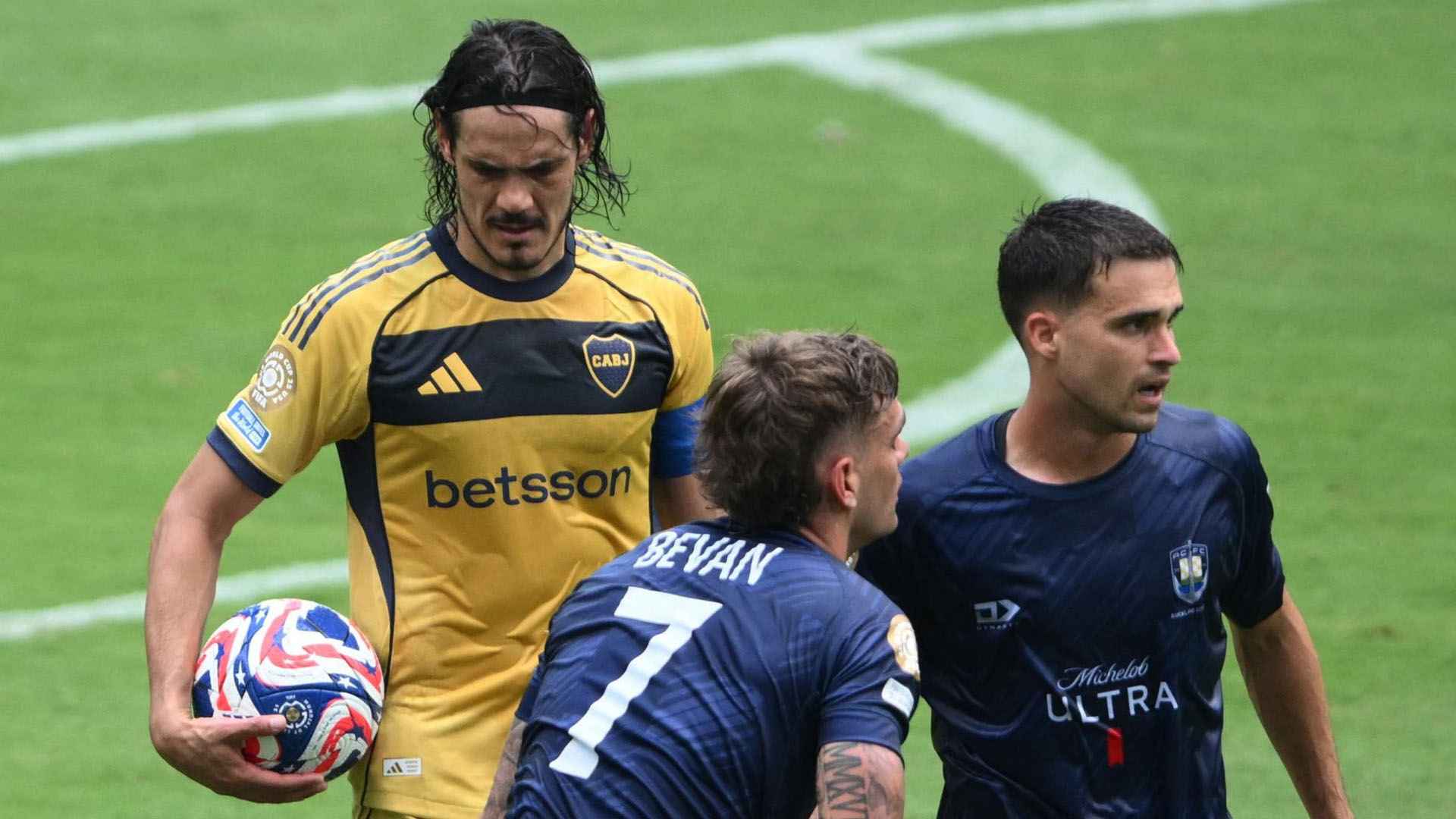 স্কুলশিক্ষকের গোলে আর্জেন্টাইন ক্লাবের বিদায়