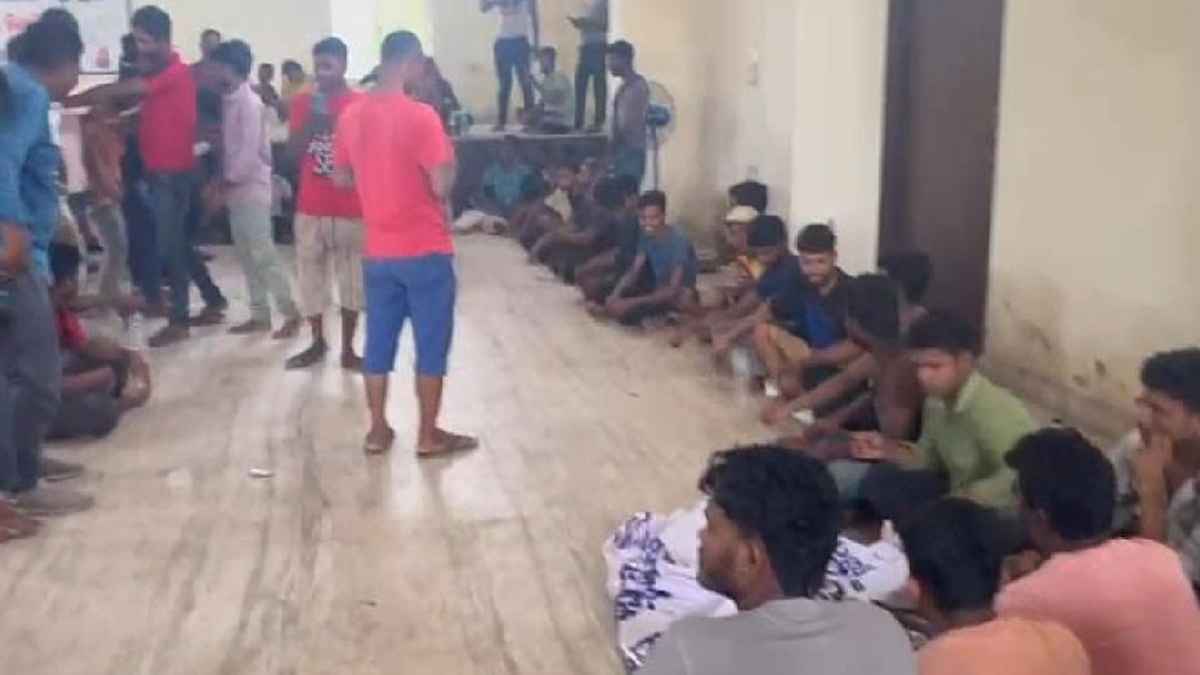 ভয়ে বাংলায় কথা বলছেন না পশ্চিমবঙ্গের মানুষ