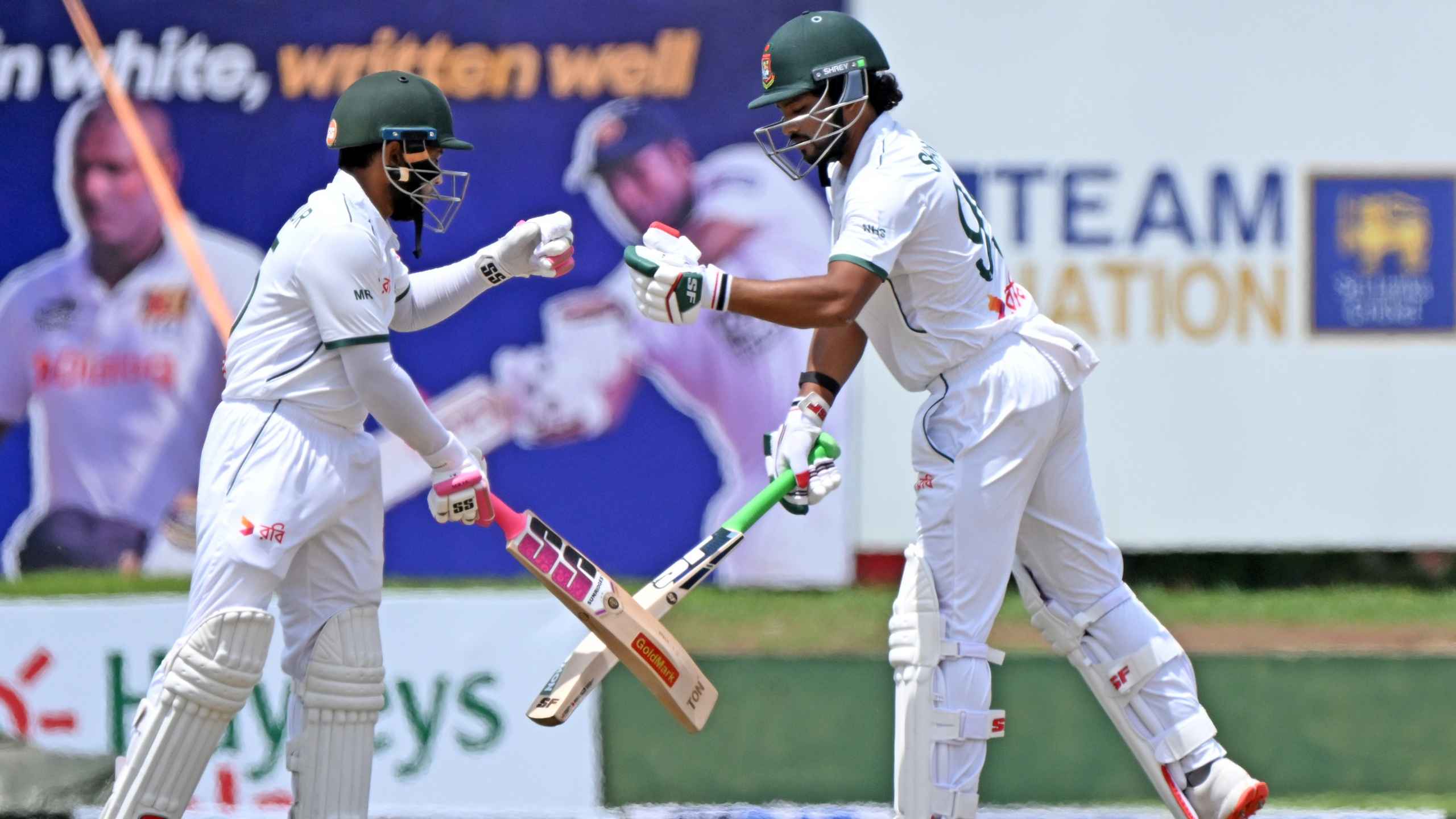 গলে তিন উইকেট হারিয়ে লাঞ্চ বিরতিতে বাংলাদেশ