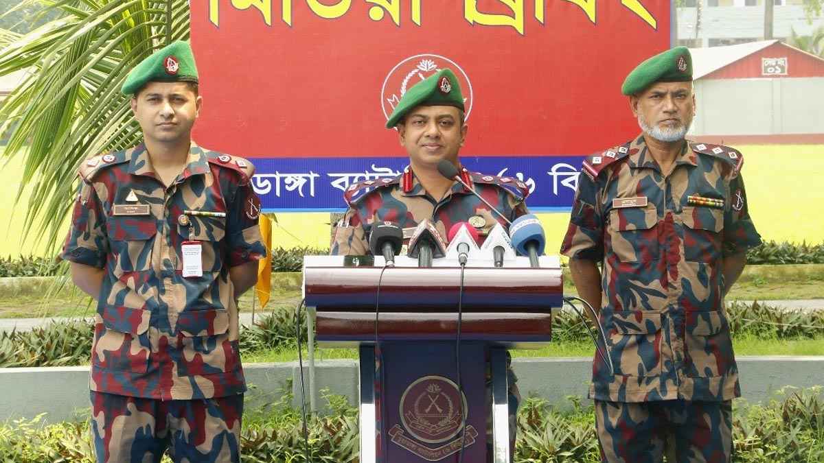 চুয়াডাঙ্গা সীমান্তে কঠোর অবস্থানে বিজিবি