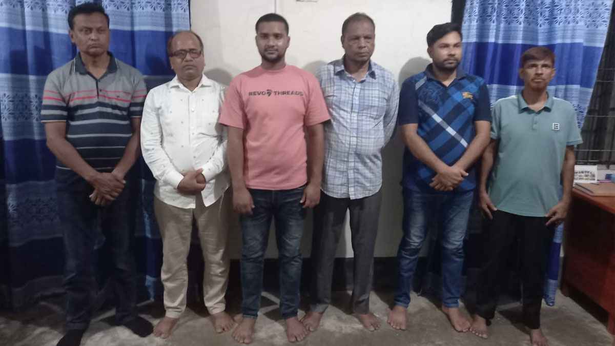 অফিসে ঢুকে কর্মকর্তাকে মারধর, বিএনপি নেতা আটক