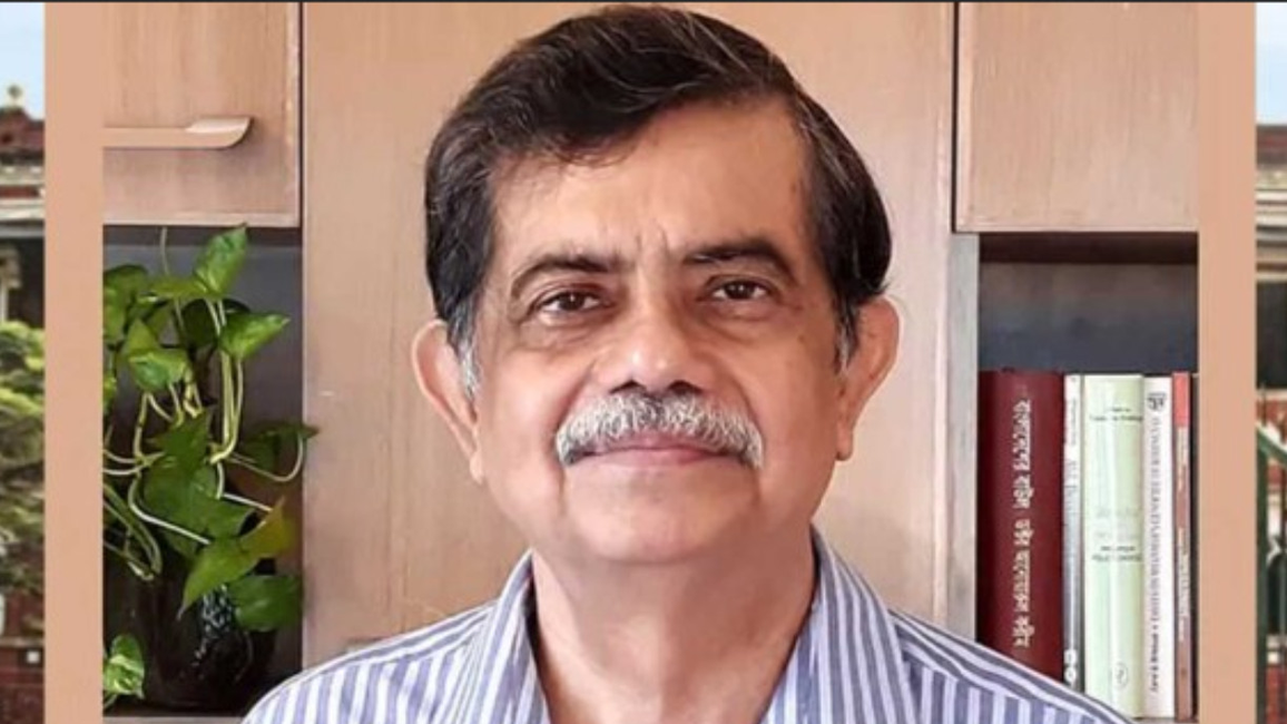 সামান্য ভুলসহও শিক্ষার্থীদের হাতে বই দিতে চান না শিক্ষা উপদেষ্টা