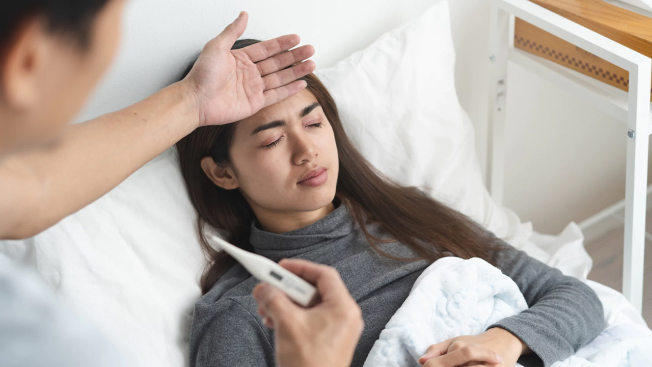 বর্ষাকালে কোন রোগটি বেশি হয়?