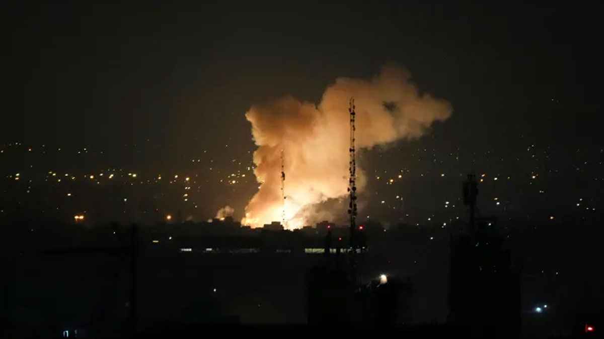 ইরানের জ্যেষ্ঠ পরমাণু বিজ্ঞানী ও সামরিক কর্মকর্তাদের প্রাণহানির শঙ্কা!