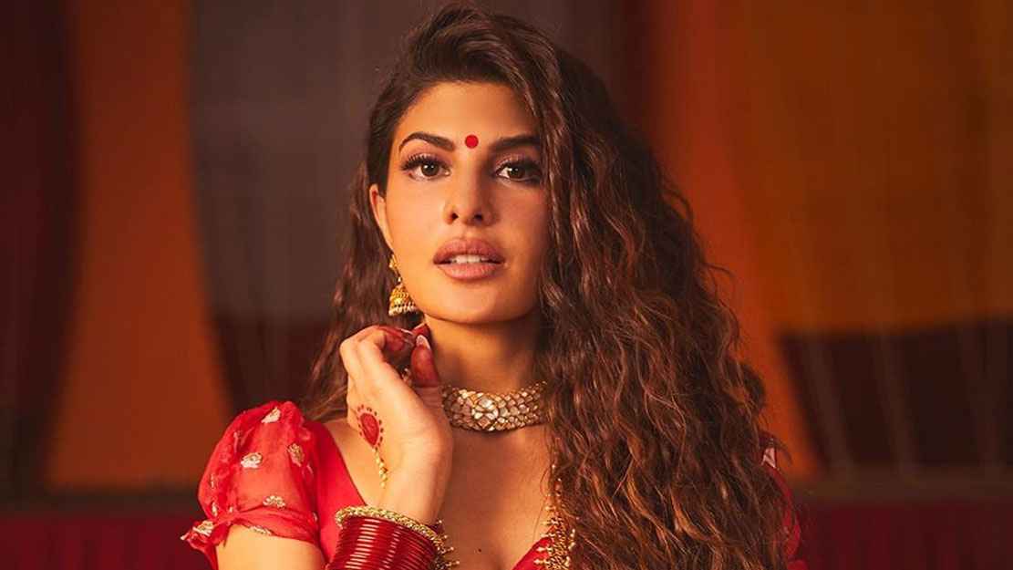 সব ছেড়ে ধর্মে মন দিলেন জ্যাকুলিন ফার্নান্দেজ!
