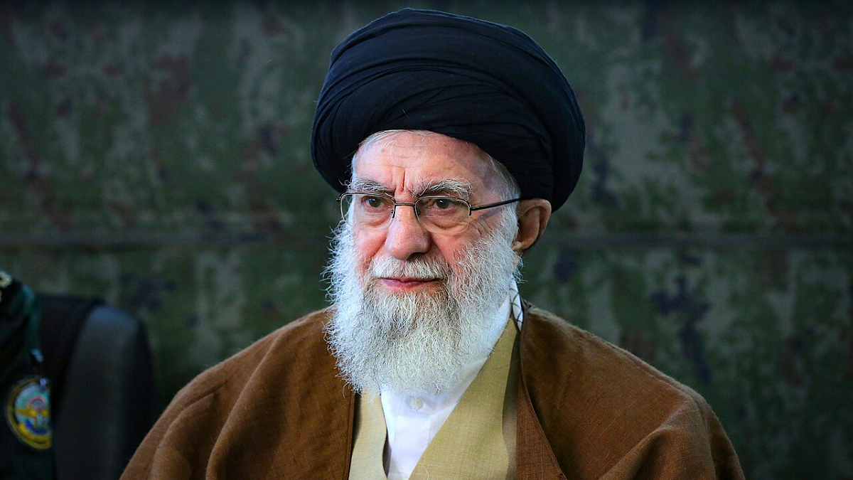 যুক্তরাষ্ট্রের সাহায্য চাওয়া ইসরায়েলের ‘দুর্বলতার লক্ষণ’: খামেনি