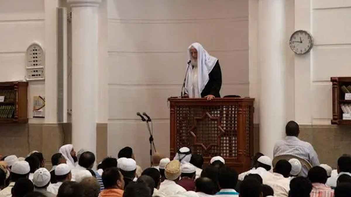 জুমার খুতবা নামাজের আগে, ঈদের খুতবা পরে—হেকমত কী?