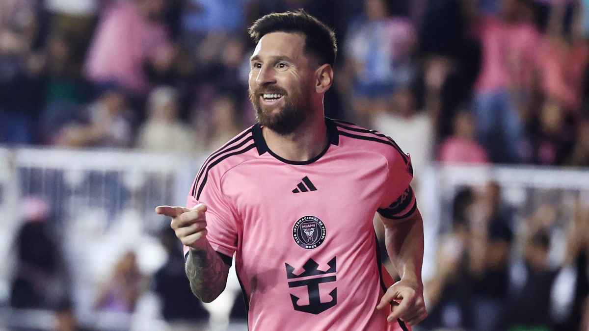 ক্লাব বিশ্বকাপ নিয়ে ভিন্ন প্রত্যাশার কথা জানালেন মেসি