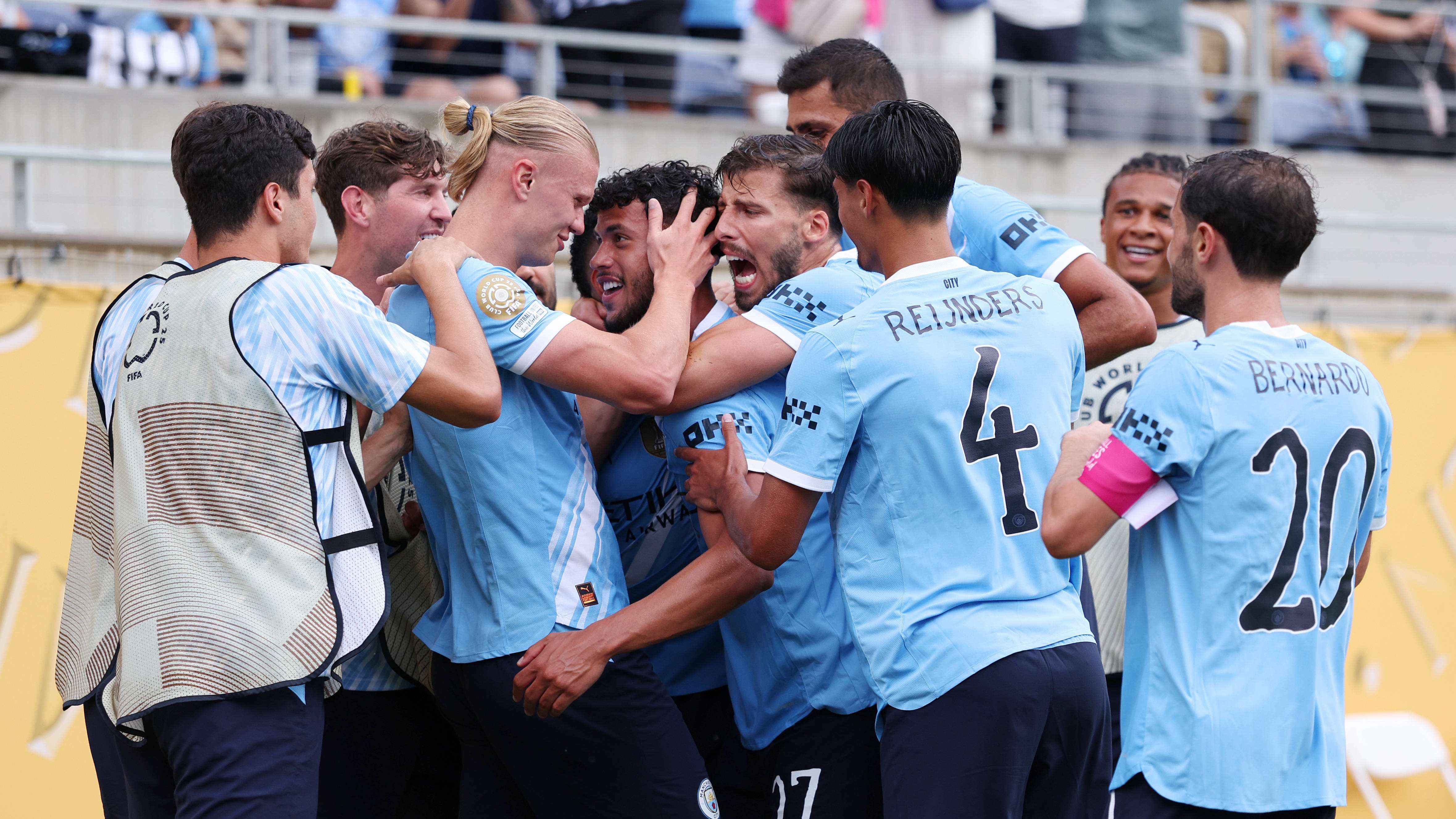 রাতে ক্লাব বিশ্বকাপে মাঠে নামছে ম্যানসিটি–আল হিলাল