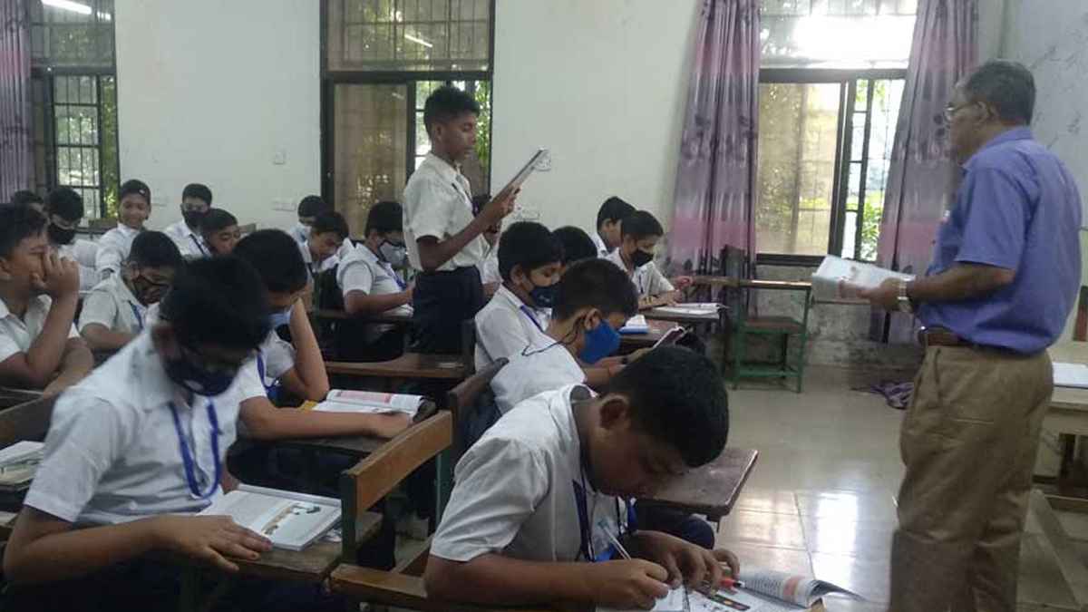 এমপিওভুক্ত এক লাখ পদে শিক্ষক নিয়োগে আবেদন করতে পারবেন যারা