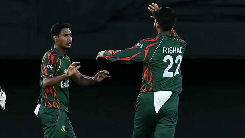বিগ ব্যাশে বাংলাদেশের ১১ ক্রিকেটার, মুস্তাফিজ-রিশাদসহ আছেন যারা