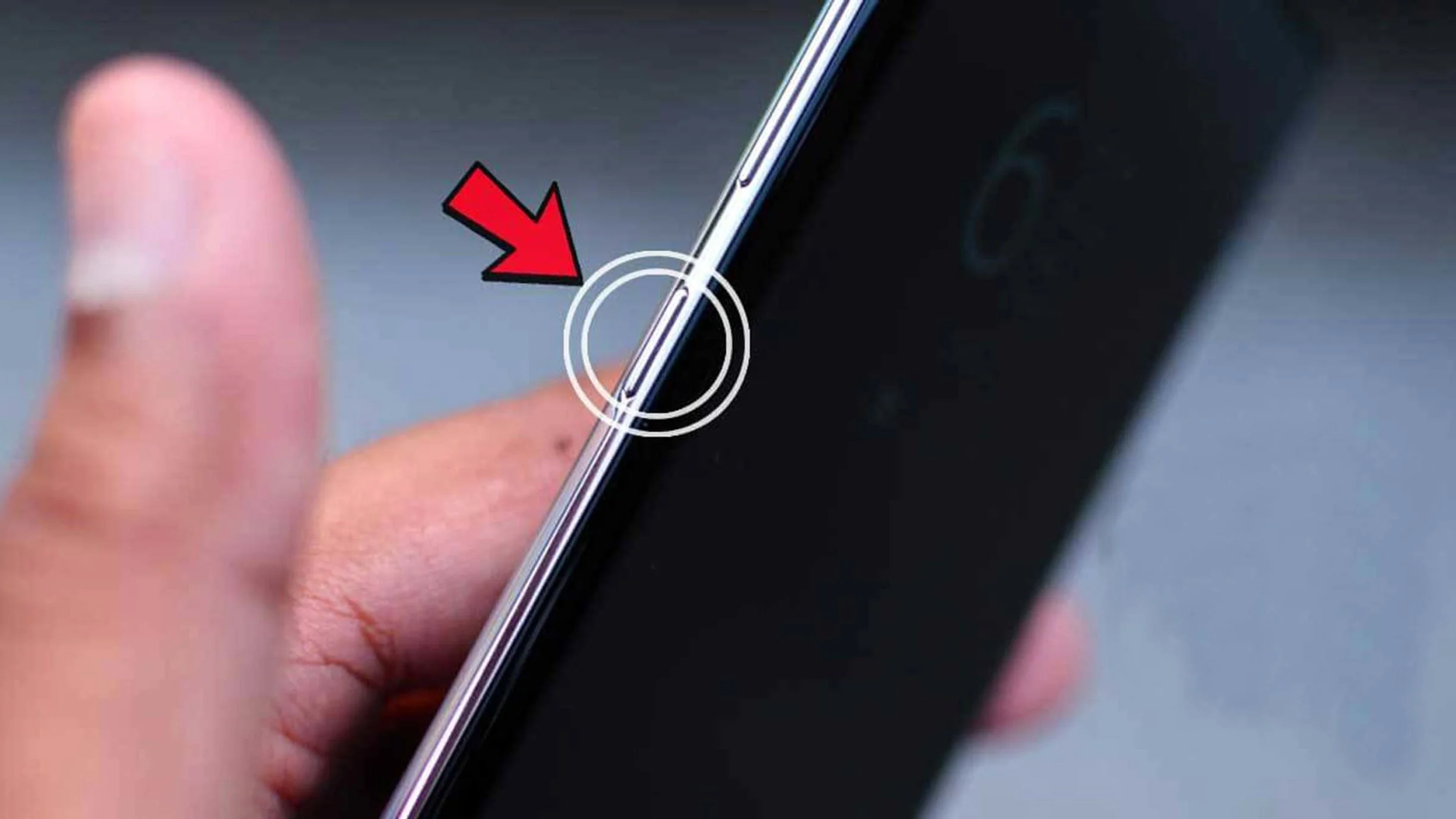 স্মার্টফোনের পাওয়ার বাটন