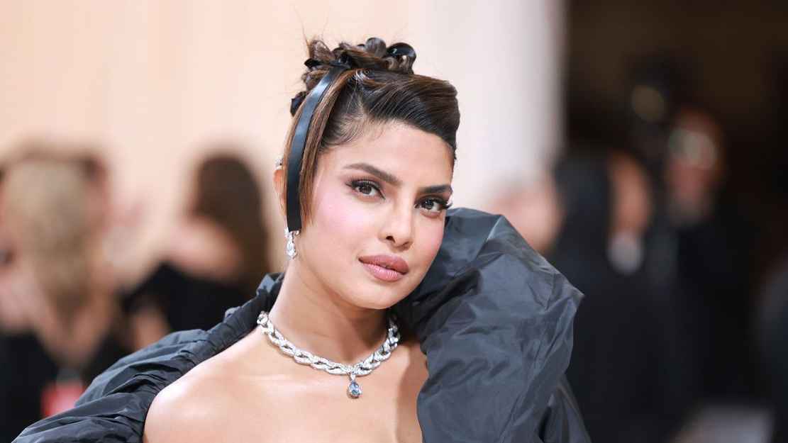 কাছের মানুষ হারালেন প্রিয়াঙ্কা চোপড়া