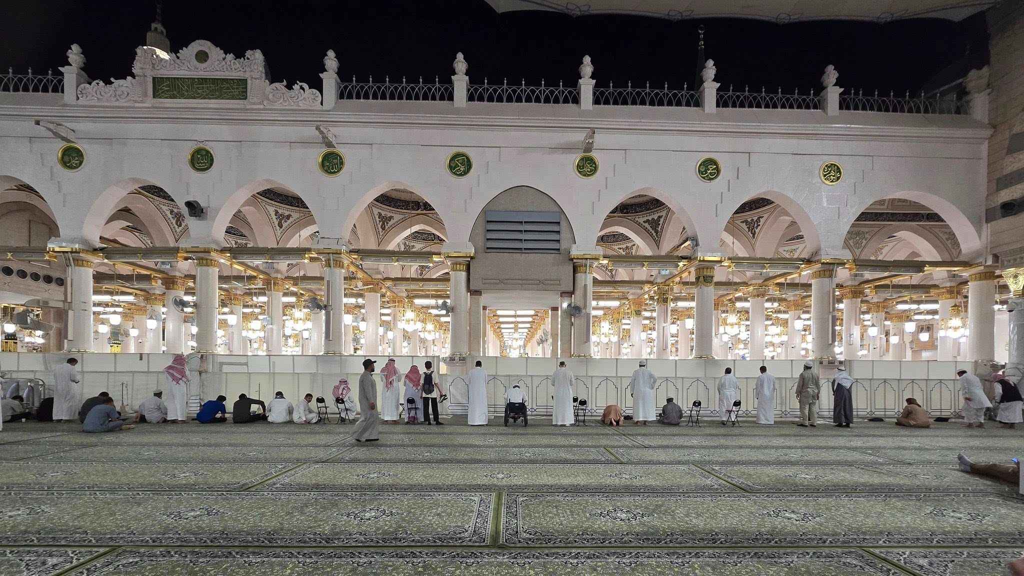 হজ মৌসুমে নিরিবিলি মসজিদে নববি, ইবাদতে মশগুল মদিনাবাসী