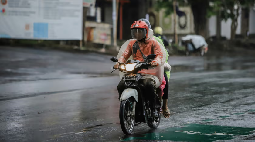 rainy_sesaosn