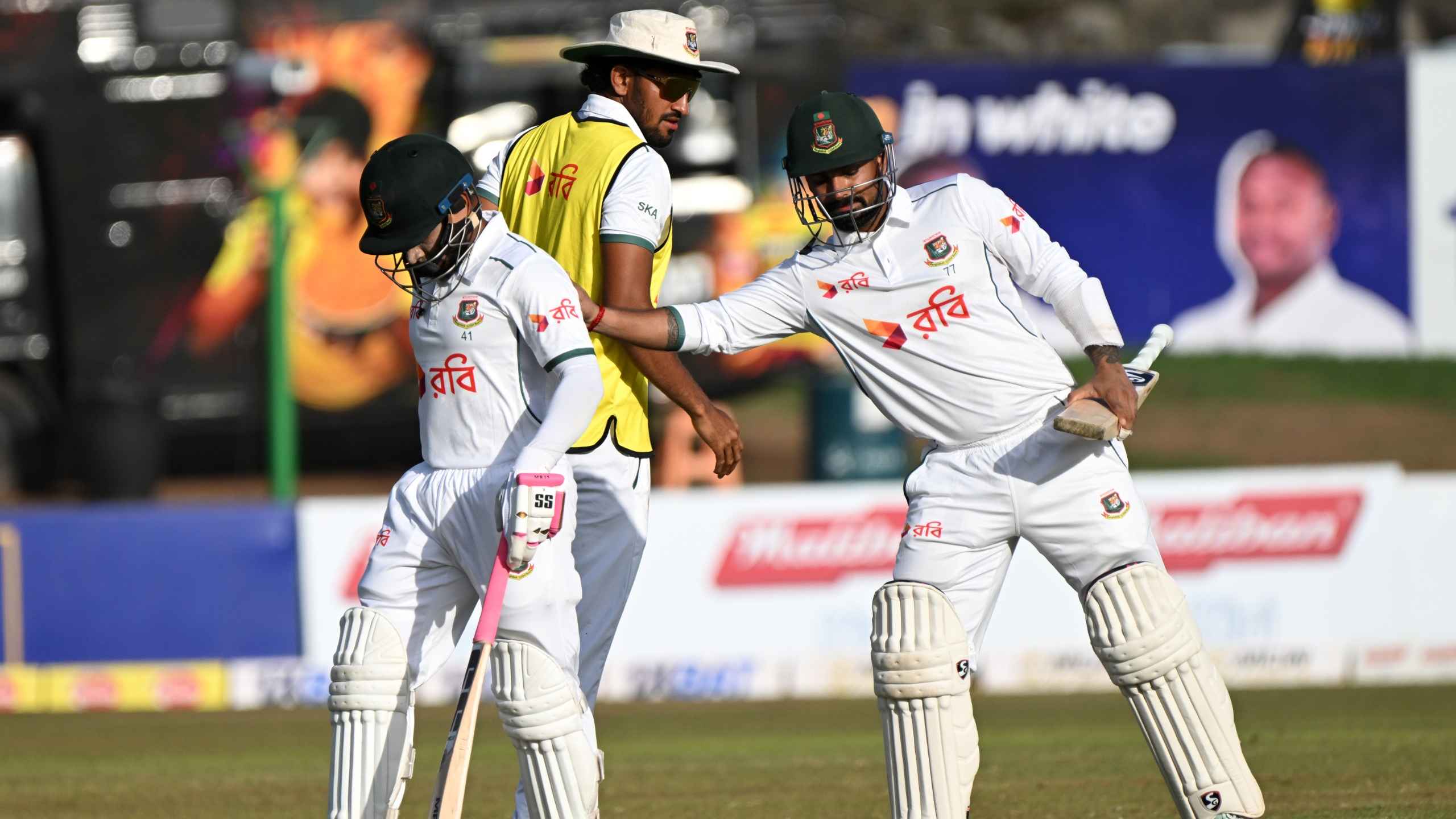 গলে টেস্টে ৫ রানের আক্ষেপ নিয়ে শেষ বাংলাদেশের ইনিংস