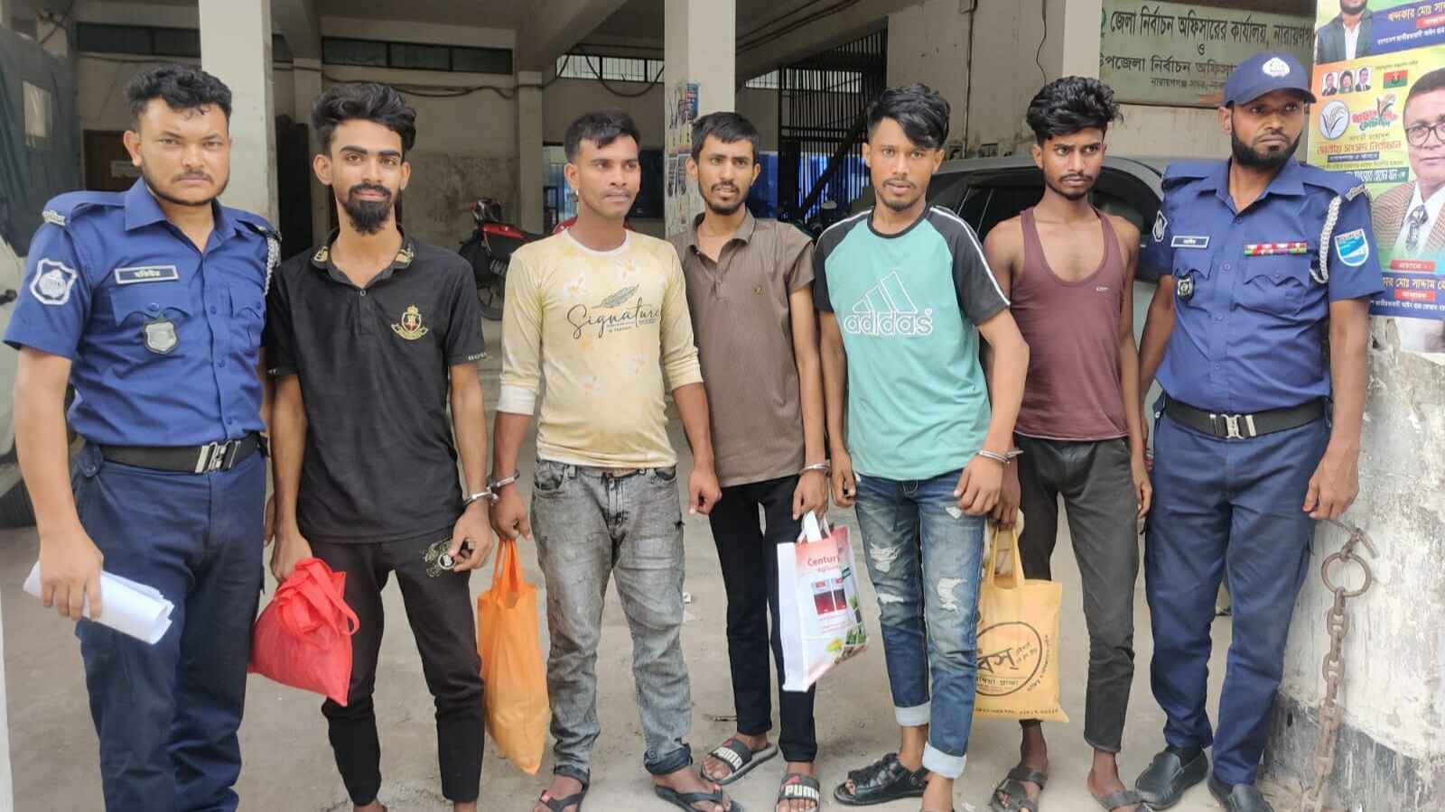 সোনারগাঁয়ে ২ যুবককে অপহরণ ও নির্যাতনের অভিযোগে গ্রেফতার ৫